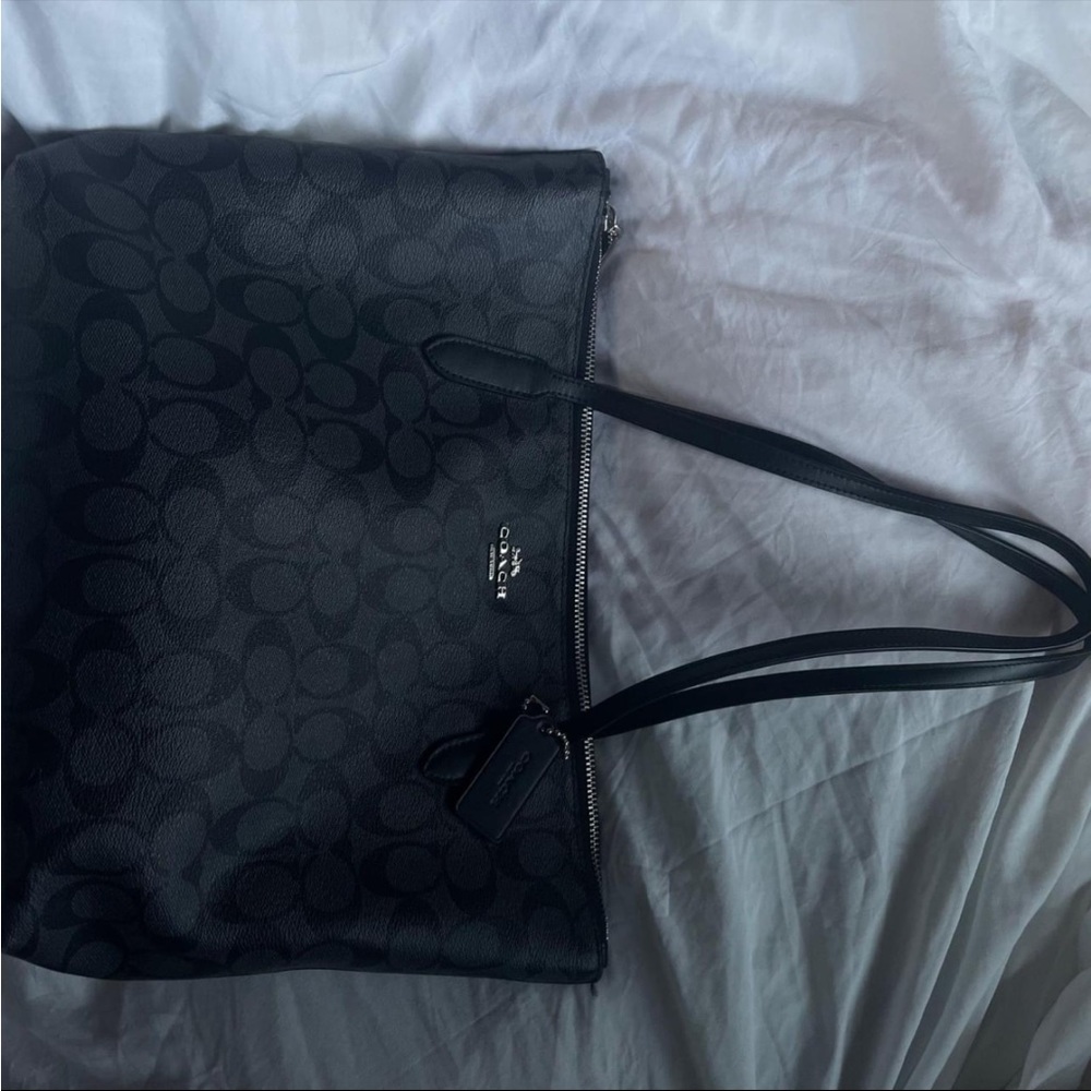 Medium black Coach Tote